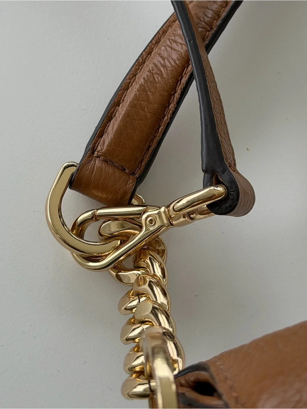 Michael Kors Camel Brown Pebbled Leather Bedford Crossbody Handbag -Tassel/Strap - Picture 3 of 16